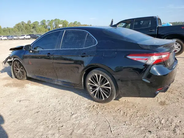 4T1B11HK4KU251001 2019 TOYOTA CAMRY - Image 2