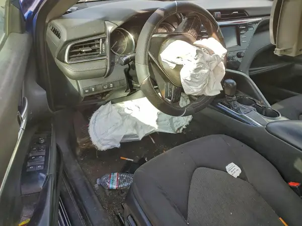 4T1B11HK4KU259258 2019 TOYOTA CAMRY - Image 8
