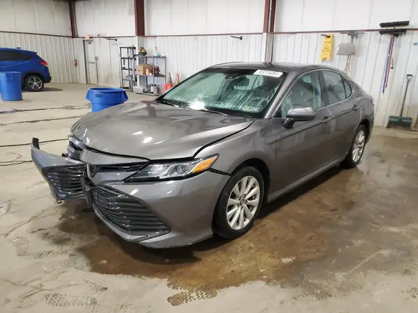 4T1B11HK4KU259499 2019 TOYOTA CAMRY - Image 1