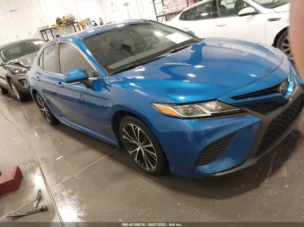 4T1B11HK4KU261656 2019 TOYOTA CAMRY - Image 1