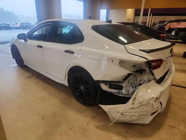 4T1B11HK4KU261902 2019 TOYOTA CAMRY - Image 2