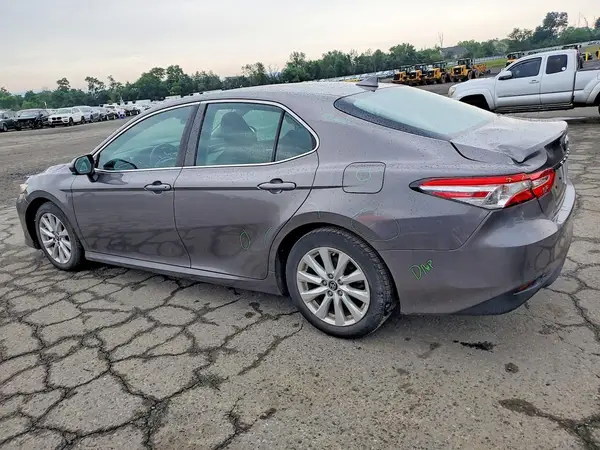 4T1B11HK4KU262662 2019 TOYOTA CAMRY - Image 2