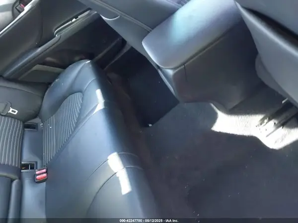 4T1B11HK4KU264525 2019 TOYOTA CAMRY - Image 8