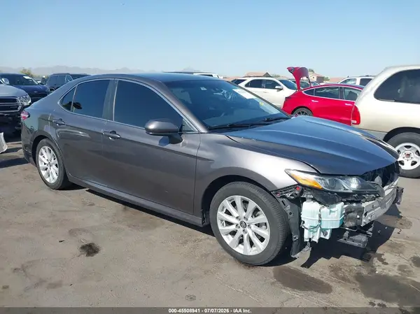 4T1B11HK4KU267828 2019 TOYOTA CAMRY - Image 1