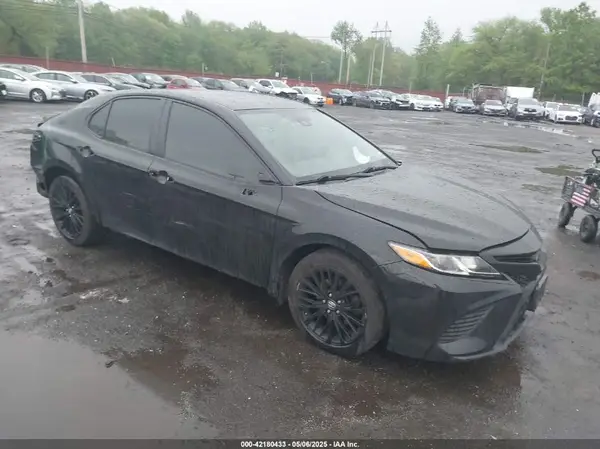 4T1B11HK4KU268400 2019 TOYOTA CAMRY - Image 1