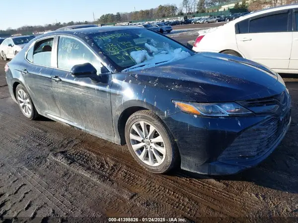 4T1B11HK4KU274228 2019 TOYOTA CAMRY - Image 1