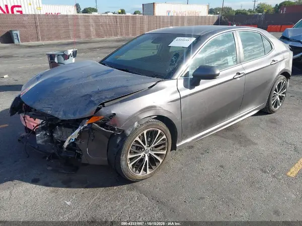4T1B11HK4KU277162 2019 TOYOTA CAMRY - Image 2