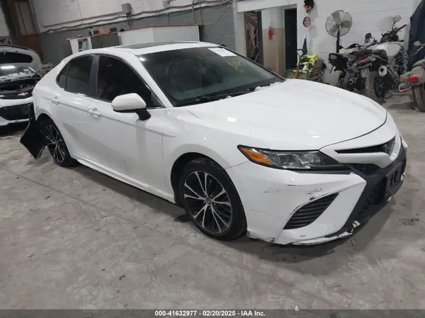 4T1B11HK4KU280191 2019 TOYOTA CAMRY - Image 1