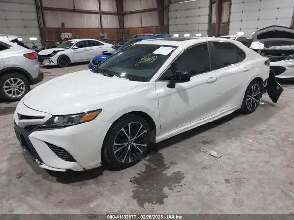 4T1B11HK4KU280191 2019 TOYOTA CAMRY - Image 2
