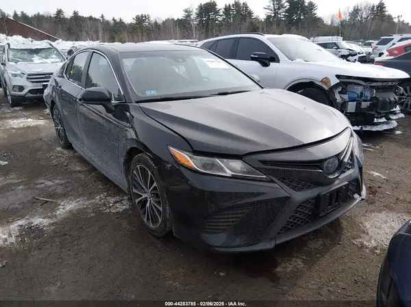 4T1B11HK4KU282524 2019 TOYOTA CAMRY - Image 1