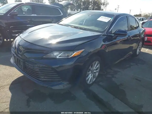 4T1B11HK4KU288467 2019 TOYOTA CAMRY - Image 2