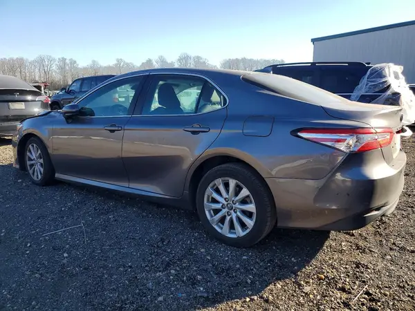 4T1B11HK4KU289909 2019 TOYOTA CAMRY - Image 2