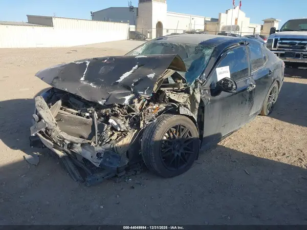 4T1B11HK4KU296245 2019 TOYOTA CAMRY - Image 2