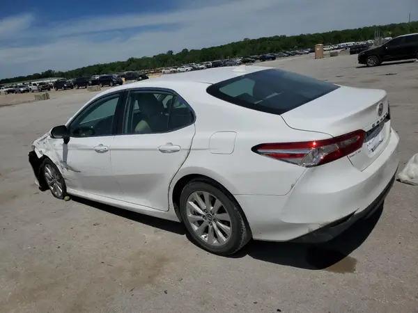 4T1B11HK4KU678887 2019 TOYOTA CAMRY - Image 2