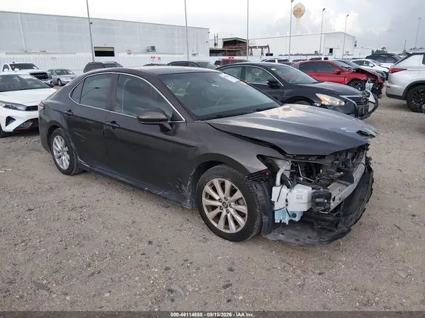 4T1B11HK4KU685760 2019 TOYOTA CAMRY - Image 1