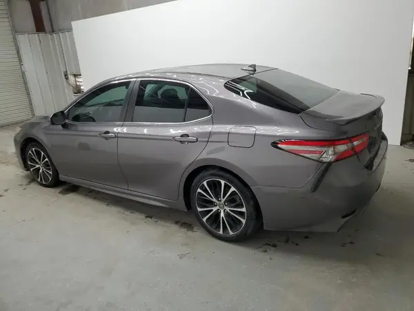 4T1B11HK4KU685998 2019 TOYOTA CAMRY - Image 2