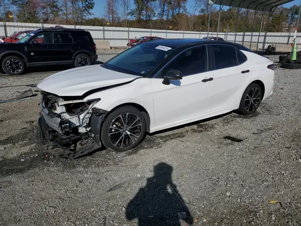 4T1B11HK4KU687427 2019 TOYOTA CAMRY - Image 1