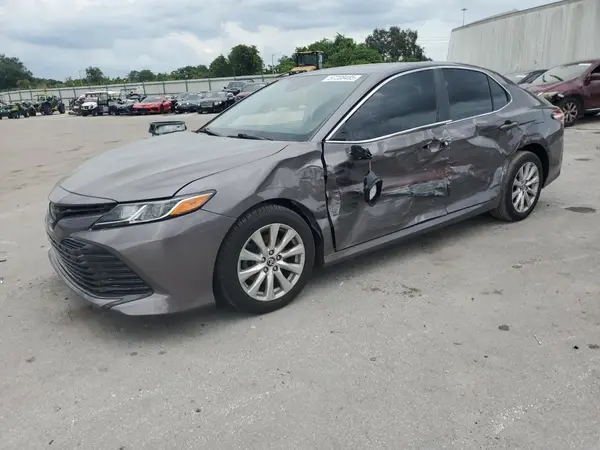 4T1B11HK4KU690215 2019 TOYOTA CAMRY - Image 1