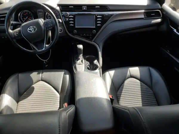 4T1B11HK4KU695575 2019 TOYOTA CAMRY - Image 8