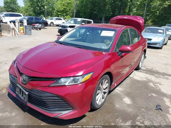 4T1B11HK4KU696404 2019 TOYOTA CAMRY - Image 2