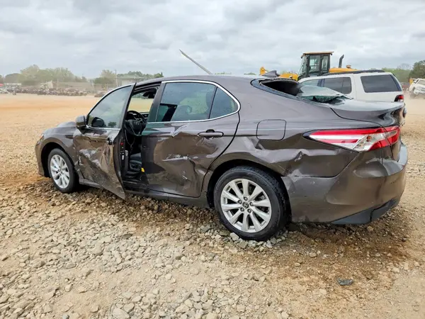 4T1B11HK4KU697312 2019 TOYOTA CAMRY - Image 2