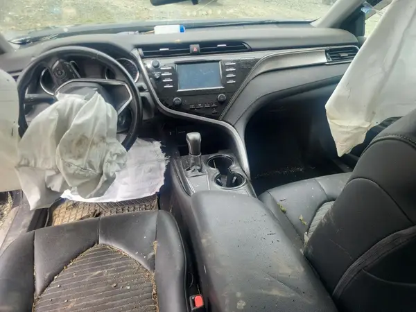 4T1B11HK4KU697584 2019 TOYOTA CAMRY - Image 8
