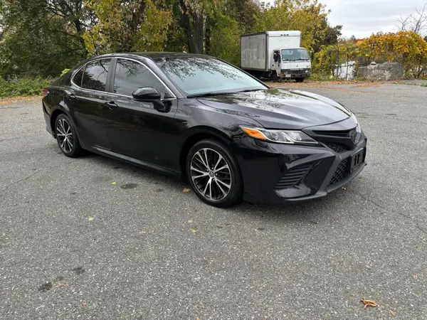 4T1B11HK4KU700466 2019 TOYOTA CAMRY - Image 1