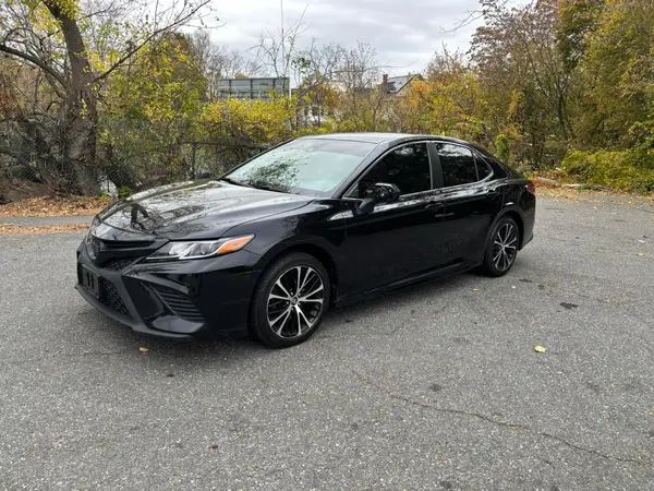 4T1B11HK4KU700466 2019 TOYOTA CAMRY - Image 2