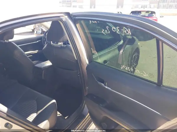 4T1B11HK4KU705554 2019 TOYOTA CAMRY - Image 8
