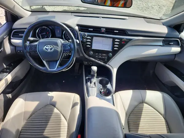 4T1B11HK4KU705845 2019 TOYOTA CAMRY - Image 8