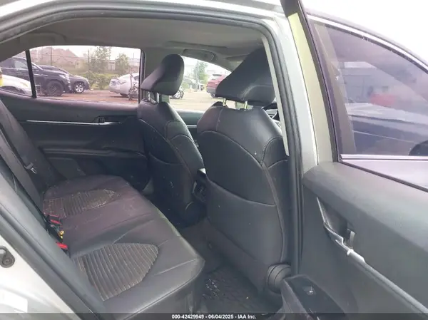 4T1B11HK4KU707658 2019 TOYOTA CAMRY - Image 8