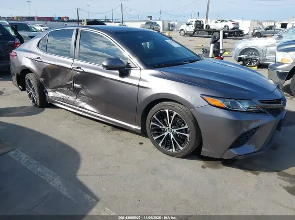 4T1B11HK4KU712813 2019 TOYOTA CAMRY - Image 1