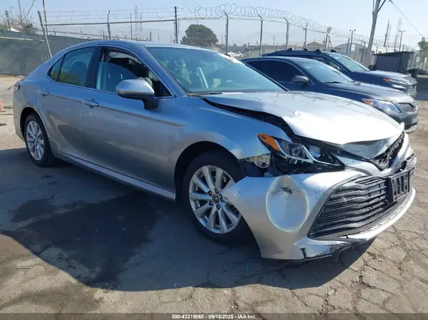 4T1B11HK4KU718871 2019 TOYOTA CAMRY - Image 1