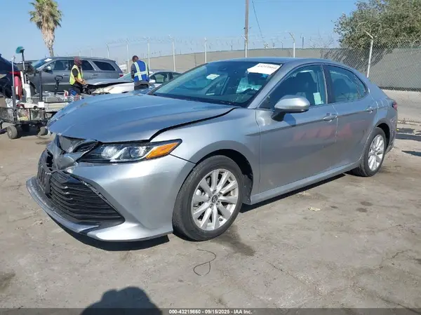 4T1B11HK4KU718871 2019 TOYOTA CAMRY - Image 2