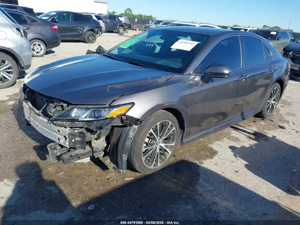 4T1B11HK4KU721219 2019 TOYOTA CAMRY - Image 2
