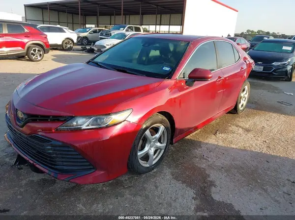4T1B11HK4KU721818 2019 TOYOTA CAMRY - Image 2