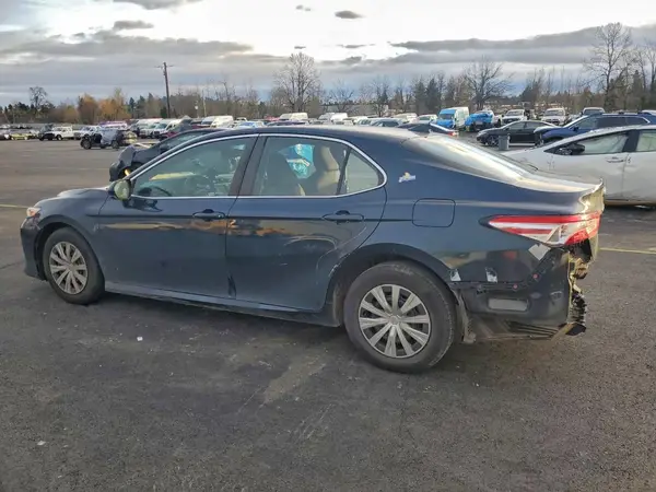 4T1B11HK4KU723939 2019 TOYOTA CAMRY - Image 2