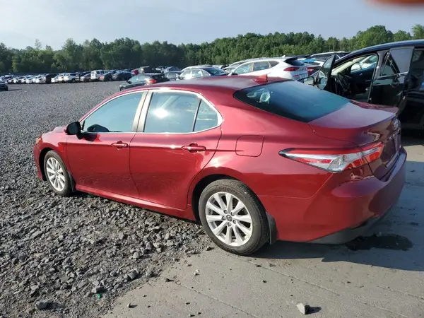 4T1B11HK4KU724640 2019 TOYOTA CAMRY - Image 2