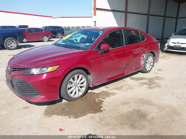 4T1B11HK4KU725075 2019 TOYOTA CAMRY - Image 2