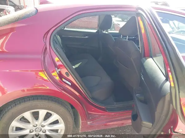 4T1B11HK4KU725075 2019 TOYOTA CAMRY - Image 8