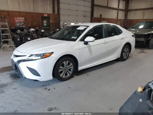 4T1B11HK4KU734729 2019 TOYOTA CAMRY - Image 2