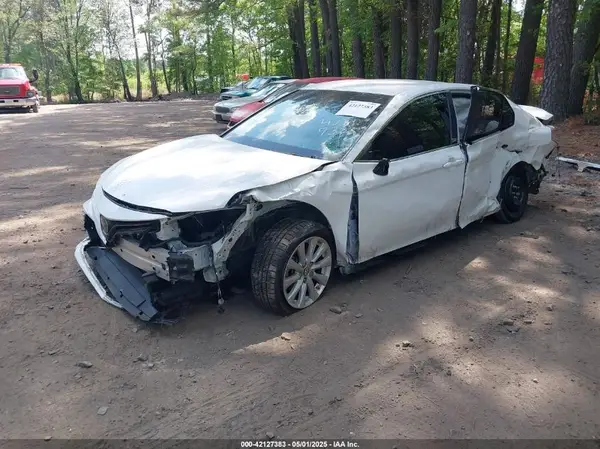 4T1B11HK4KU743270 2019 TOYOTA CAMRY - Image 2