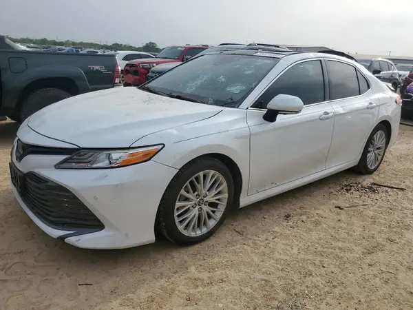 4T1B11HK4KU745357 2019 TOYOTA CAMRY - Image 1