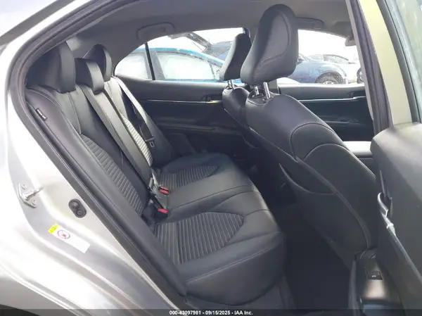 4T1B11HK4KU748520 2019 TOYOTA CAMRY - Image 8