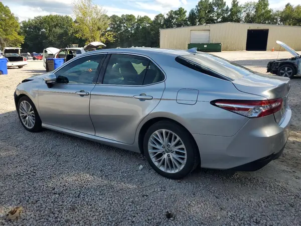 4T1B11HK4KU749716 2019 TOYOTA CAMRY - Image 2