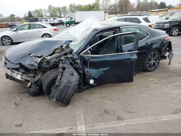 4T1B11HK4KU750249 2019 TOYOTA CAMRY - Image 2