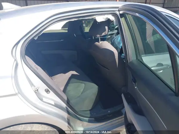 4T1B11HK4KU750753 2019 TOYOTA CAMRY - Image 8