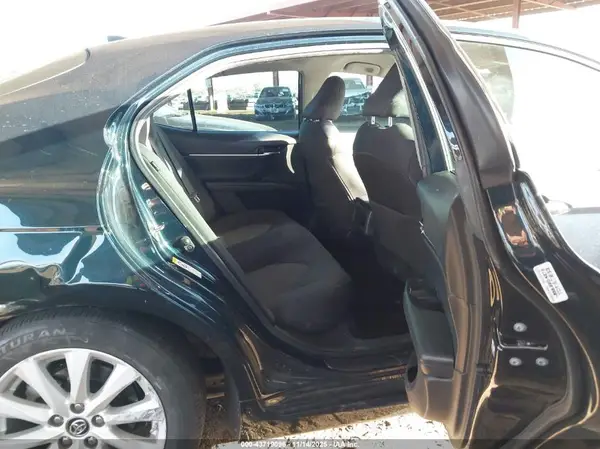 4T1B11HK4KU753250 2019 TOYOTA CAMRY - Image 8