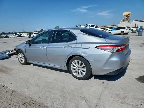 4T1B11HK4KU756438 2019 TOYOTA CAMRY - Image 2