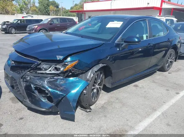 4T1B11HK4KU764944 2019 TOYOTA CAMRY - Image 2